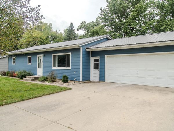 101 Britson Circle, Roland, IA 50236