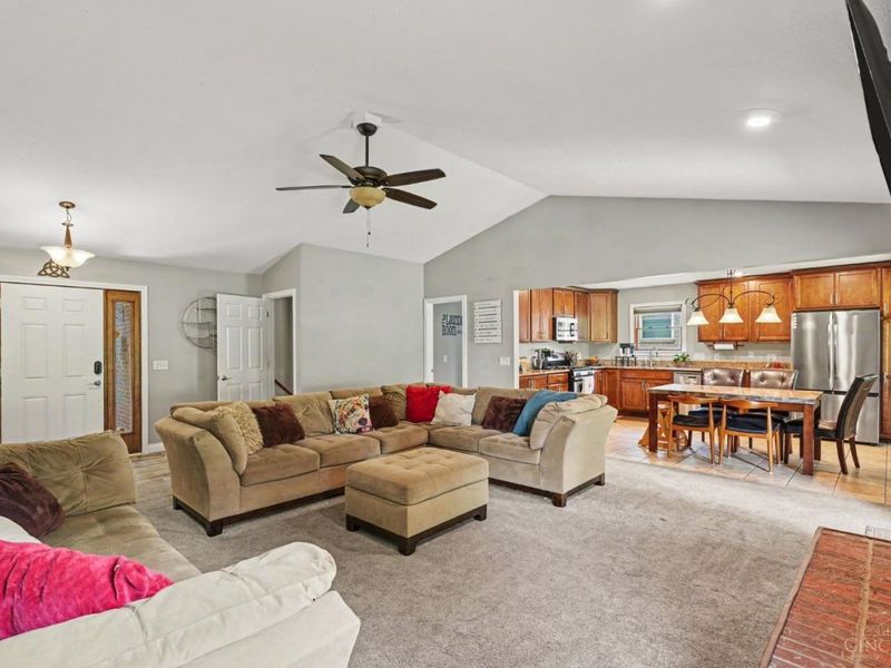 8356 Lakevalley Drive, Colerain Township, OH 45247 Photo 5