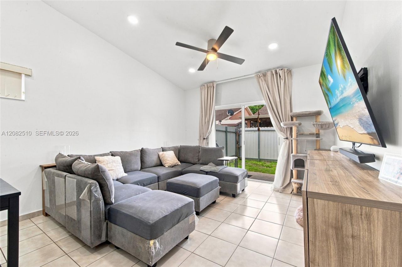 7330 W 30th Ave, Hialeah, FL 33018 Photo