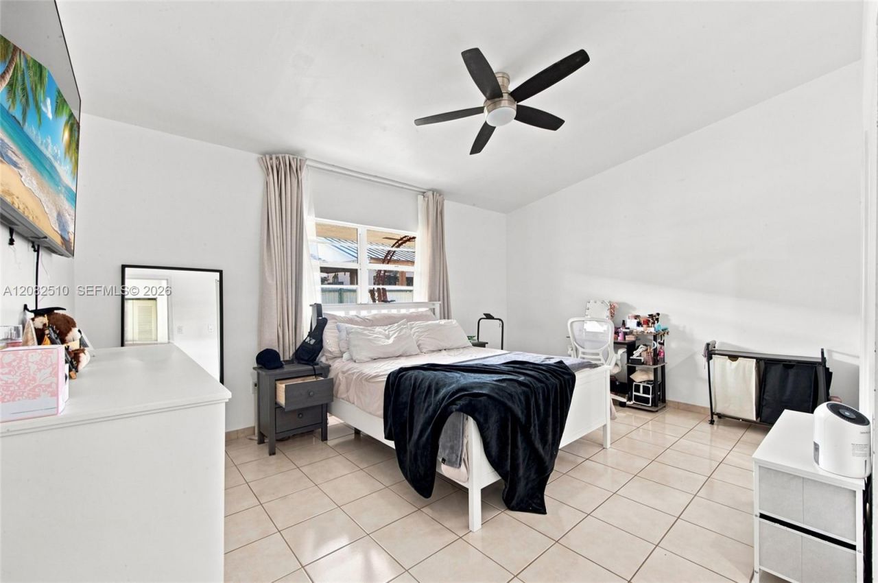 7330 W 30th Ave, Hialeah, FL 33018 Photo