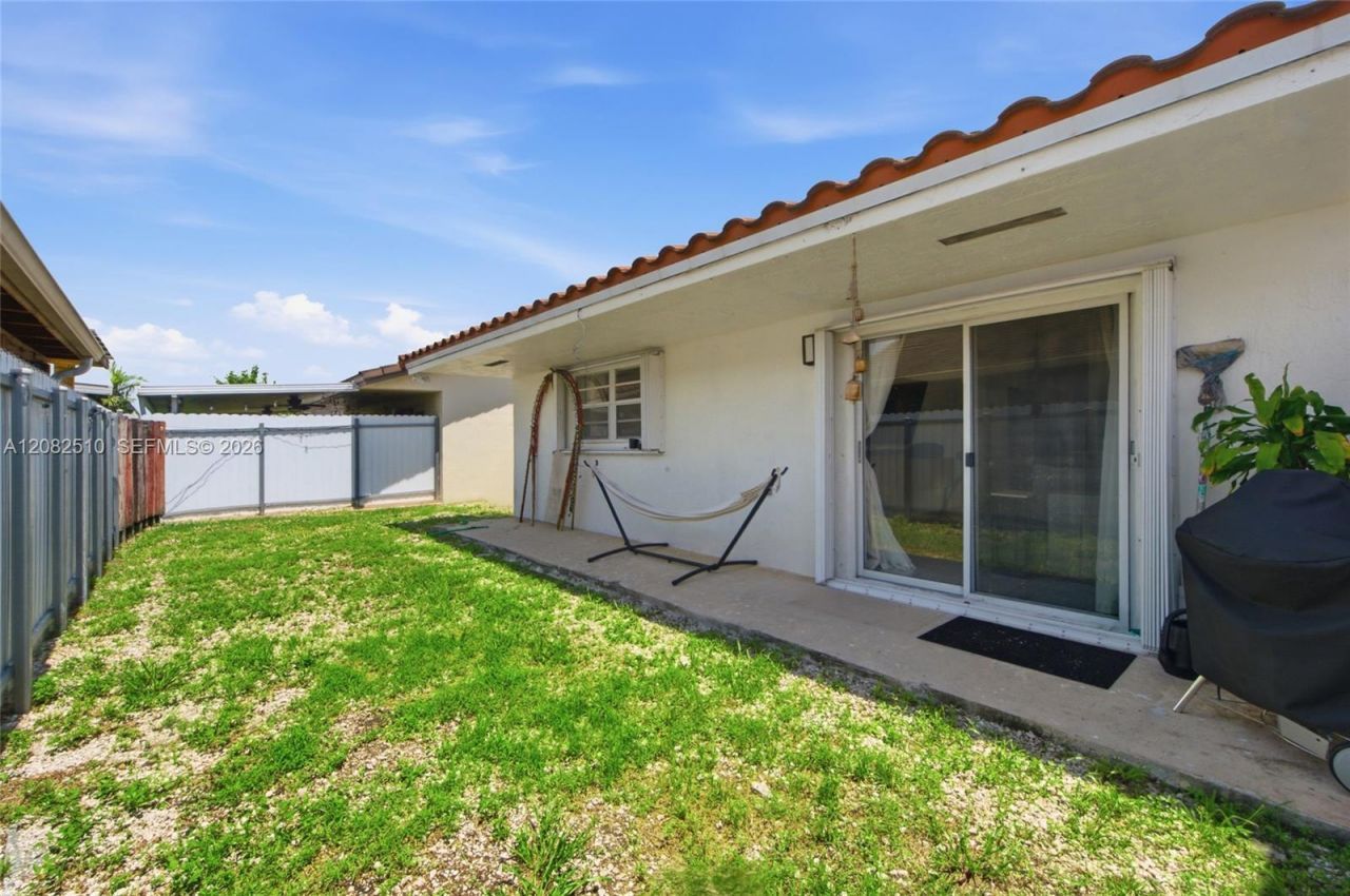 7330 W 30th Ave, Hialeah, FL 33018 Photo