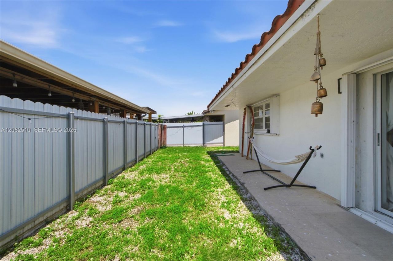 7330 W 30th Ave, Hialeah, FL 33018 Photo