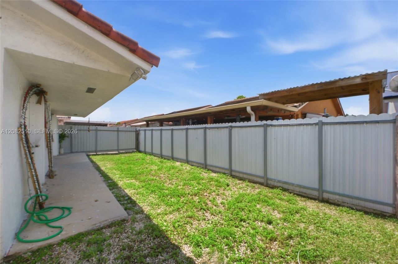 7330 W 30th Ave, Hialeah, FL 33018 Photo