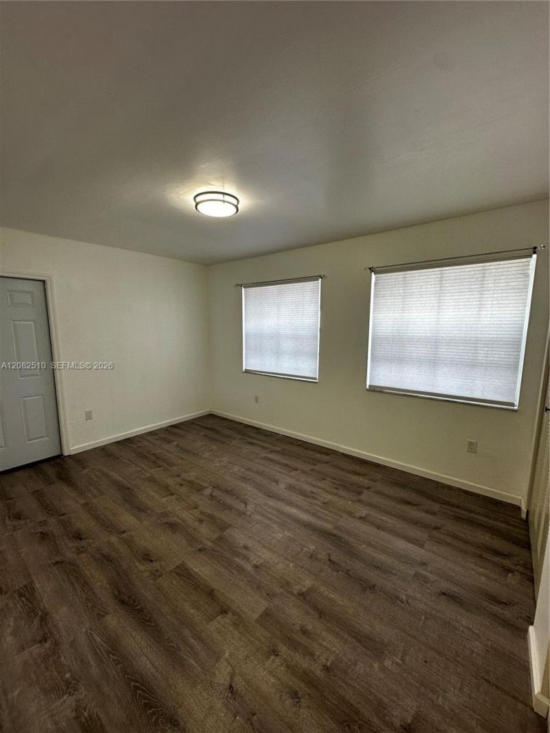 7330 W 30th Ave, Hialeah, FL 33018 Photo