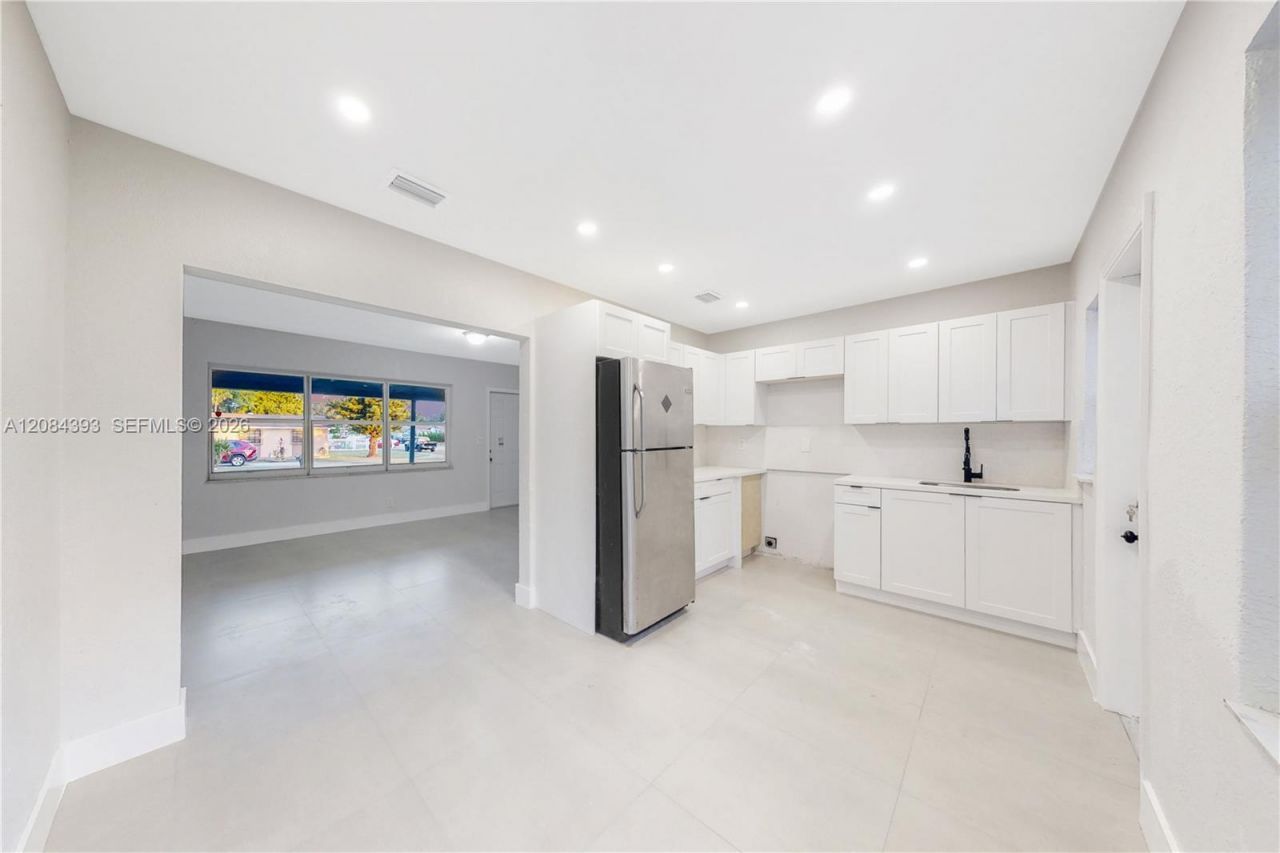 11702 NW 1st Ave, Unit 11702, Miami, FL 33168 Photo
