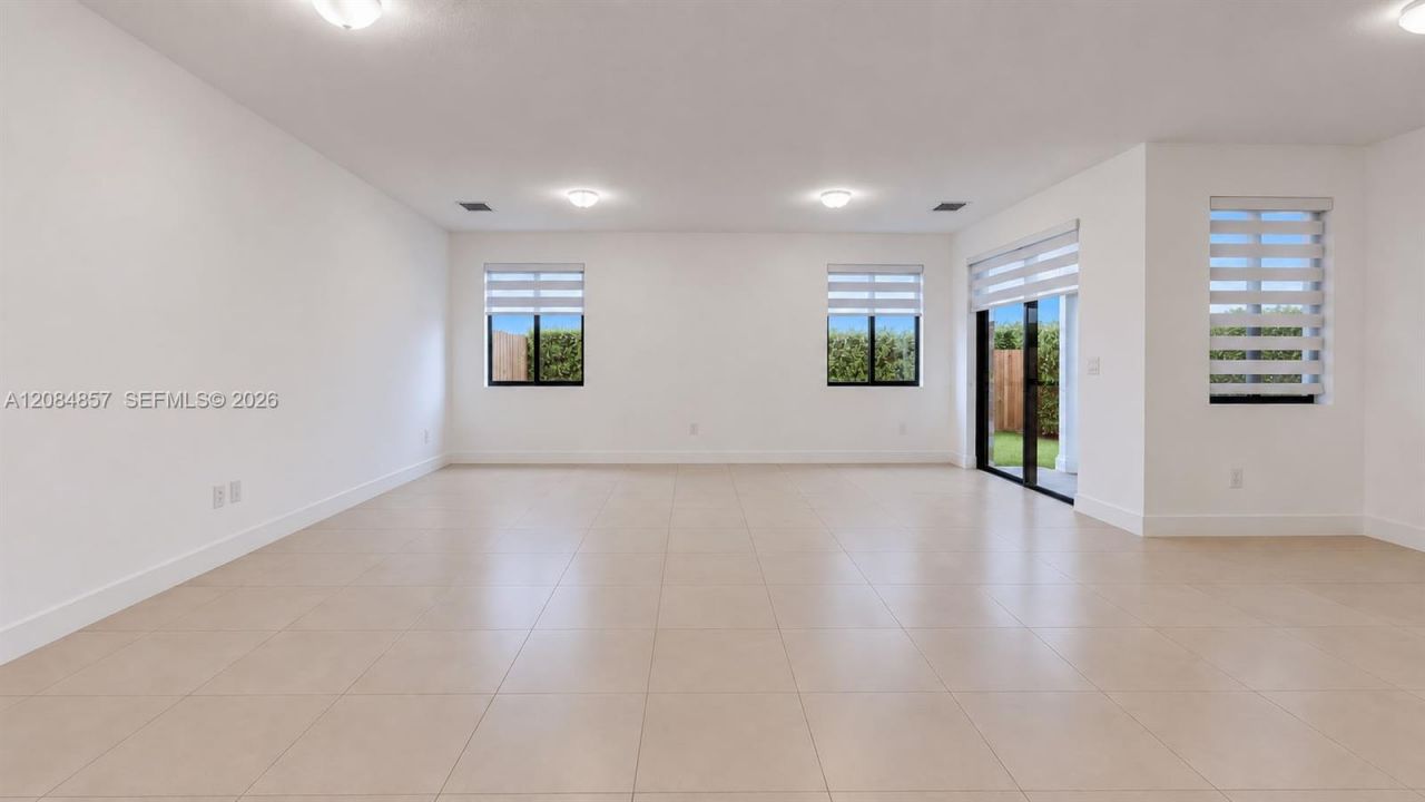 15811 SW 136th Ter, Miami, FL 33196 Photo