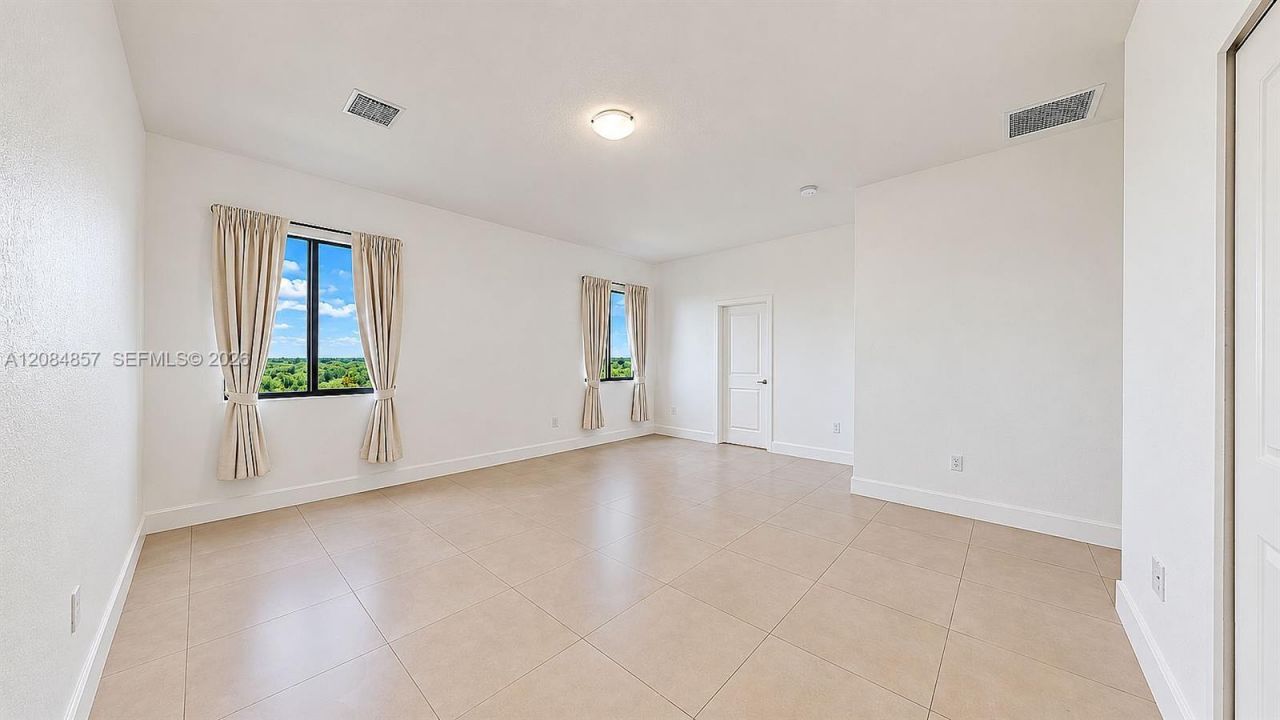 15811 SW 136th Ter, Miami, FL 33196 Photo