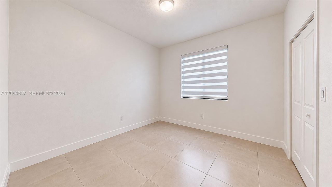 15811 SW 136th Ter, Miami, FL 33196 Photo