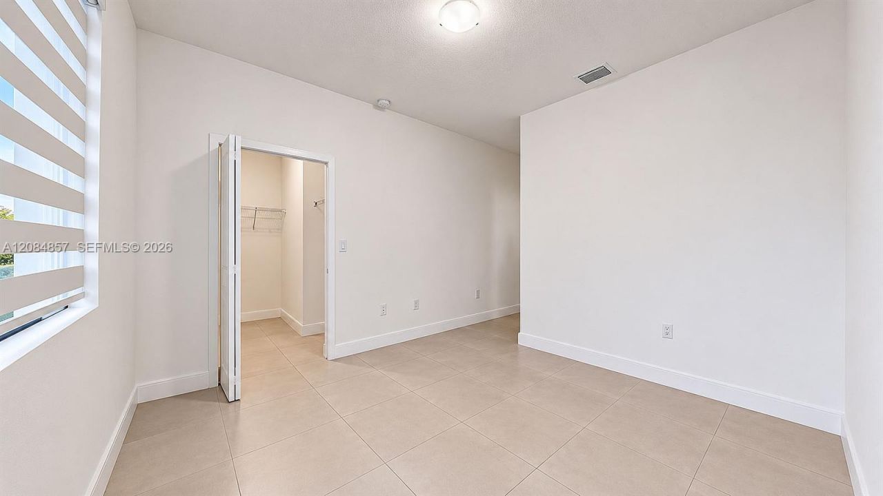 15811 SW 136th Ter, Miami, FL 33196 Photo