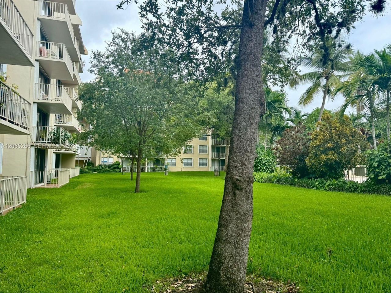 13120 SW 92nd Ave, Unit B-121, Miami, FL 33176 Photo