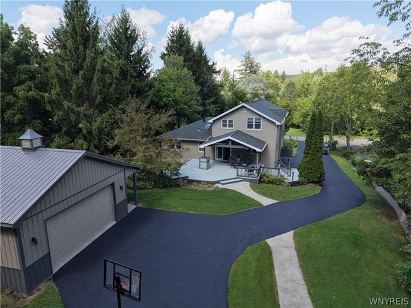 7422 Back Creek Road , Hamburg, NY 14075