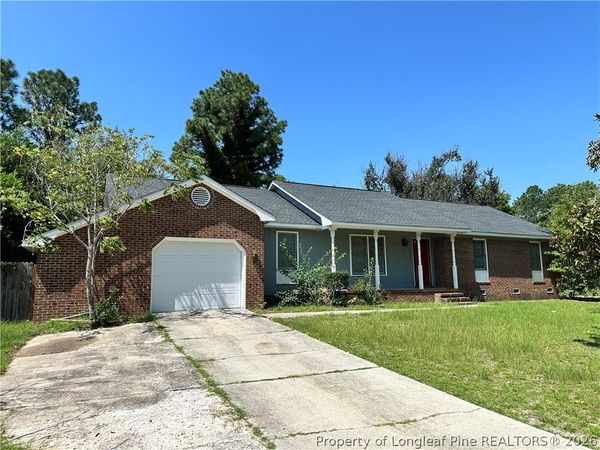 2052 Windlock Drive, Fayetteville, NC 28304