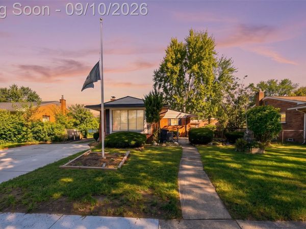16375 Kennedy, Roseville, Mi 48066