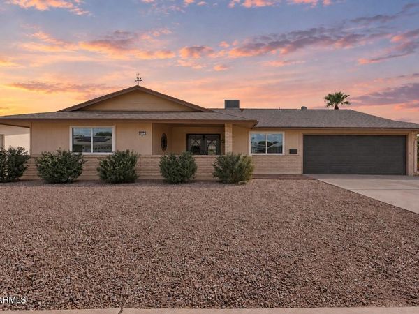 10944 W SARATOGA Circle, Sun City, AZ 85351