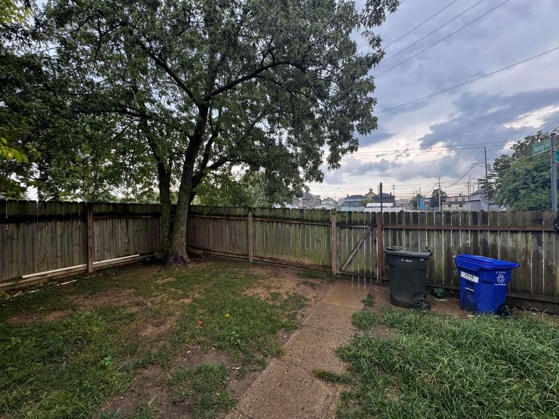 3014 E 7th Avenue, Columbus, OH 43219 Photo 4