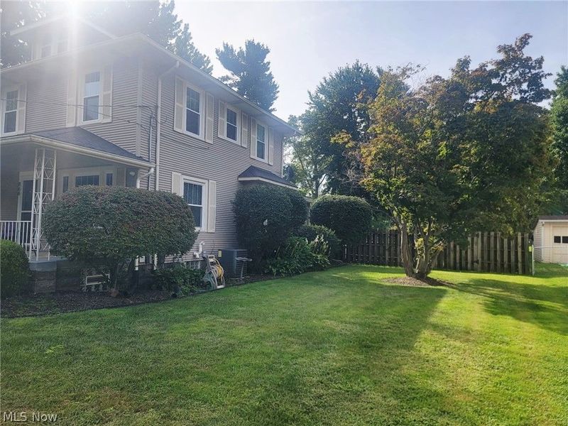 866 Milan Avenue, Amherst, OH 44001 Photo 2