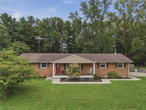 6084 Peach Street, Louisville, OH 44641