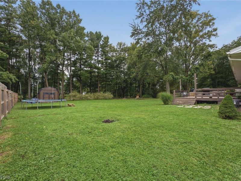 6084 Peach Street, Louisville, OH 44641 Photo 11