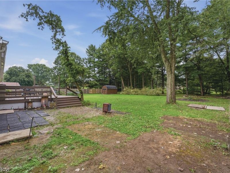 6084 Peach Street, Louisville, OH 44641 Photo 12