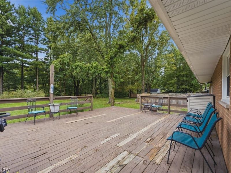 6084 Peach Street, Louisville, OH 44641 Photo 13