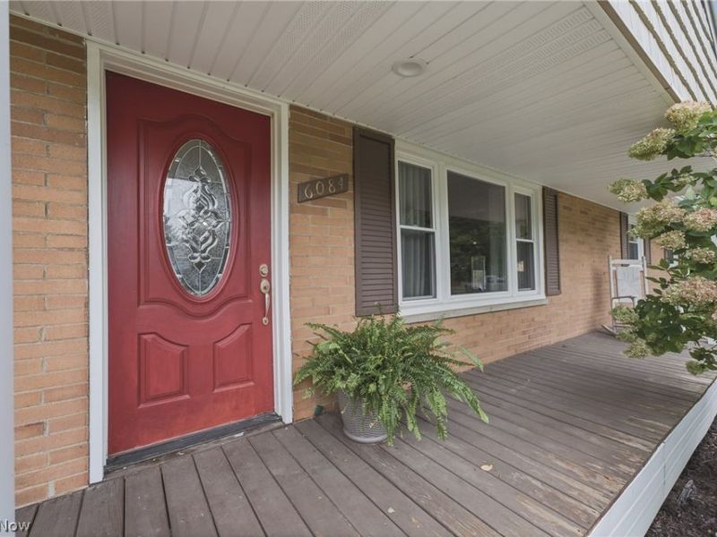 6084 Peach Street, Louisville, OH 44641 Photo 4