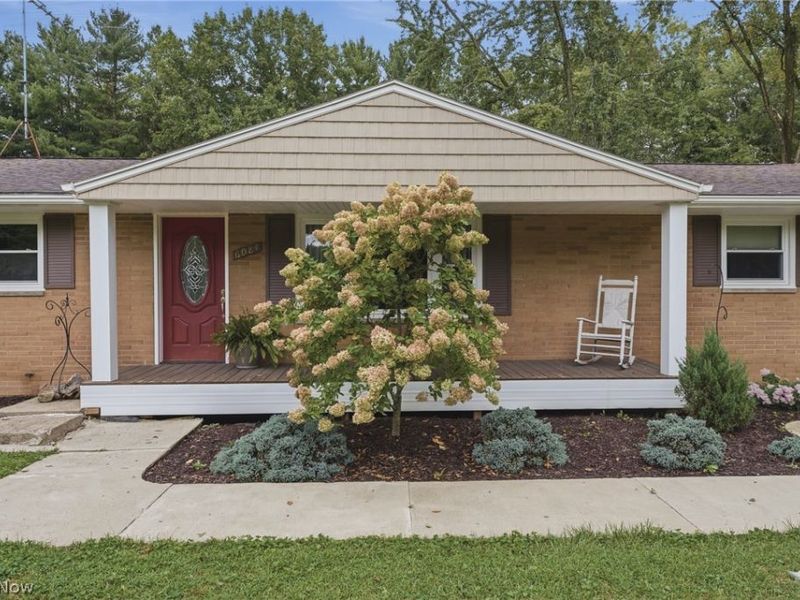 6084 Peach Street, Louisville, OH 44641 Photo 5