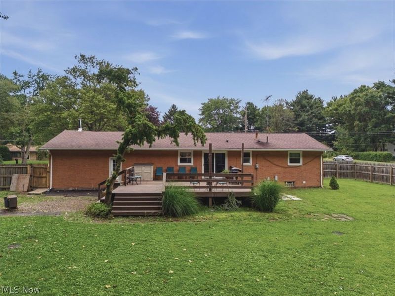 6084 Peach Street, Louisville, OH 44641 Photo 9