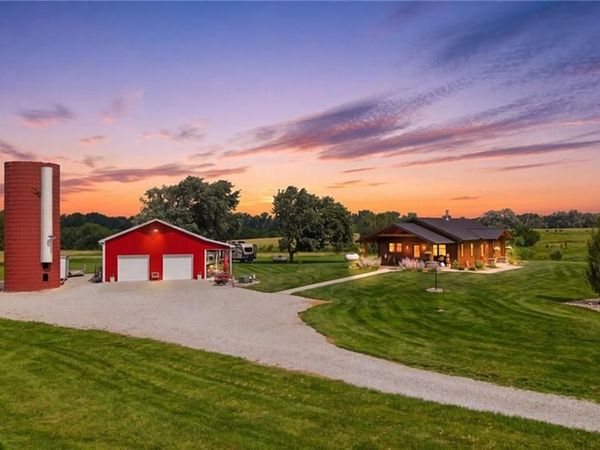 17322 State Rt E Highway, Pleasant Hill, MO 64080
