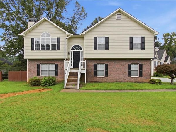 15 Charleston Court , Dallas, GA 30157
