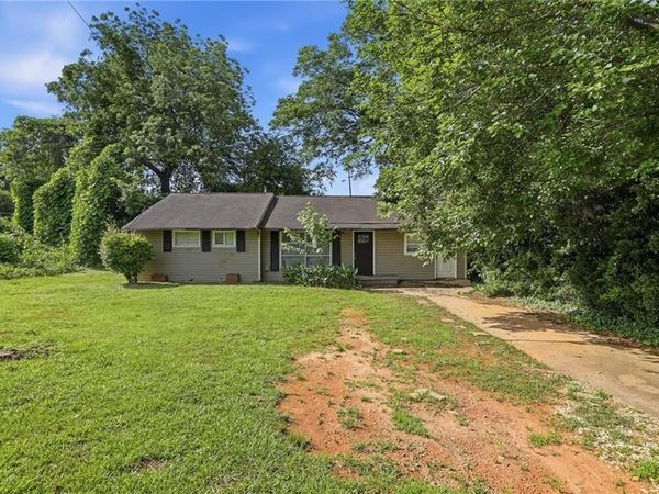 2723 Ellen Way , Decatur, GA 30032