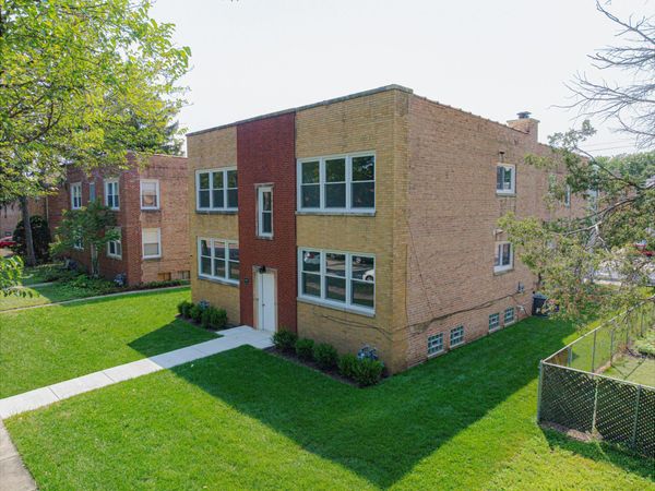 8914 Lamon Avenue, Skokie, IL 60077