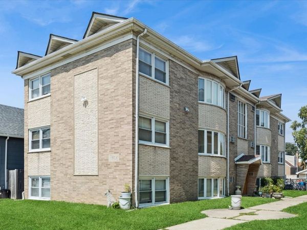 7408 W 58th Street , Summit, IL 60501