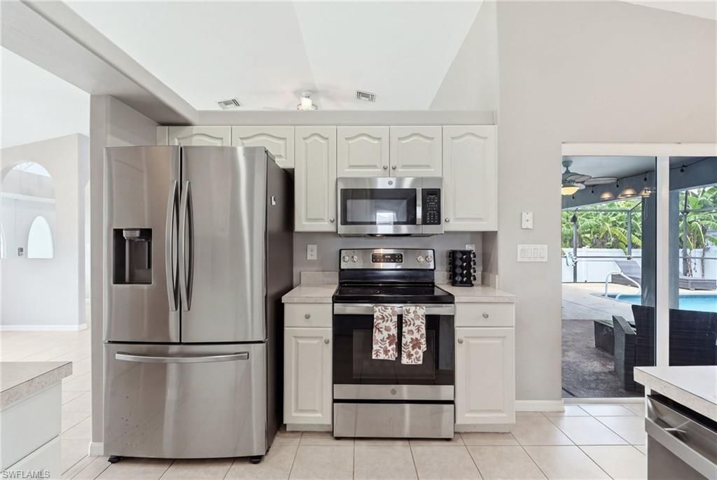 413 NW 17th Pl, Cape Coral, FL 33993 Photo