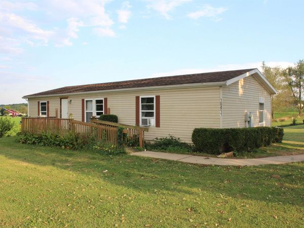 10411 W US Highway 20, Angola, IN 46703