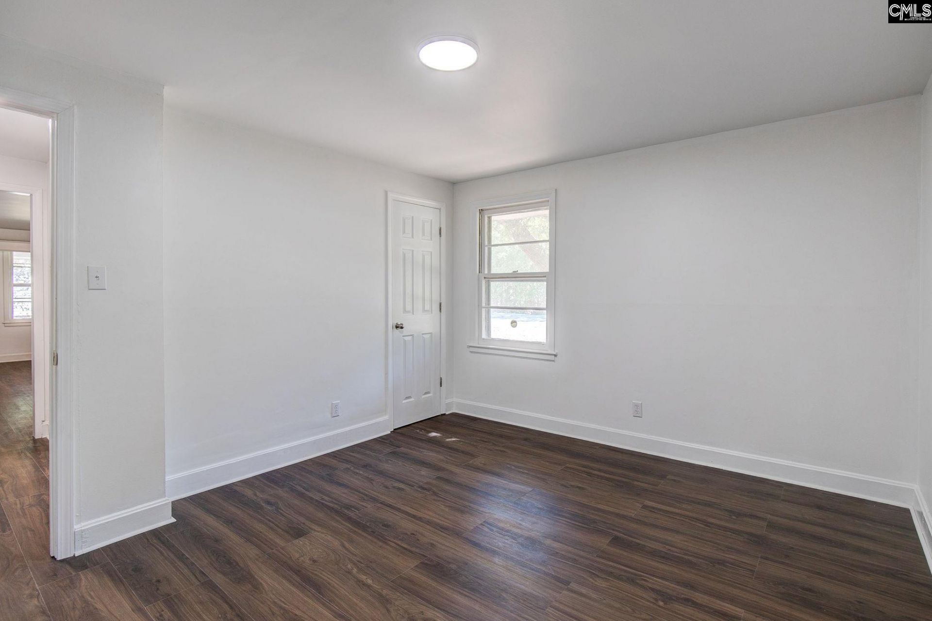 207 Hampton Street E Photo 10