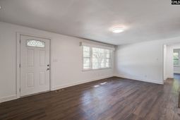 207 Hampton Street E photo 4