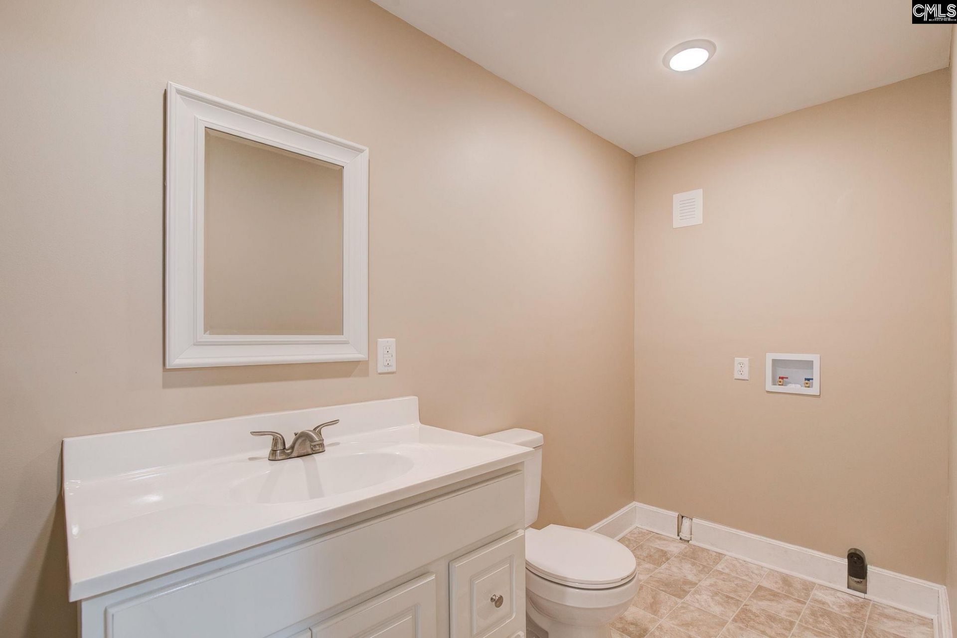 207 Hampton Street E Photo 7