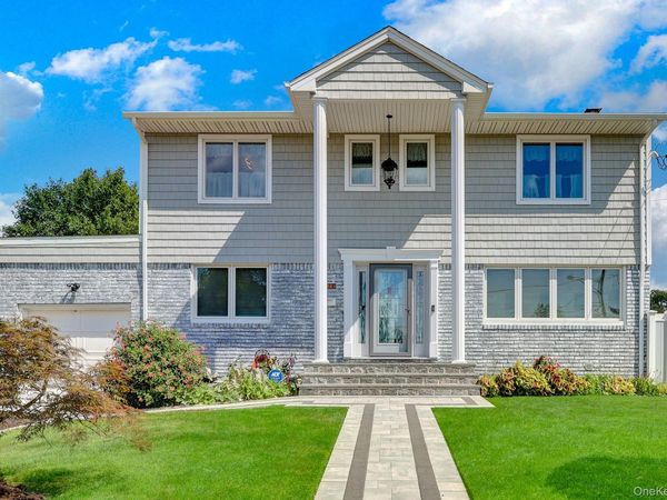 204 Bayview Avenue , Massapequa, NY 11758
