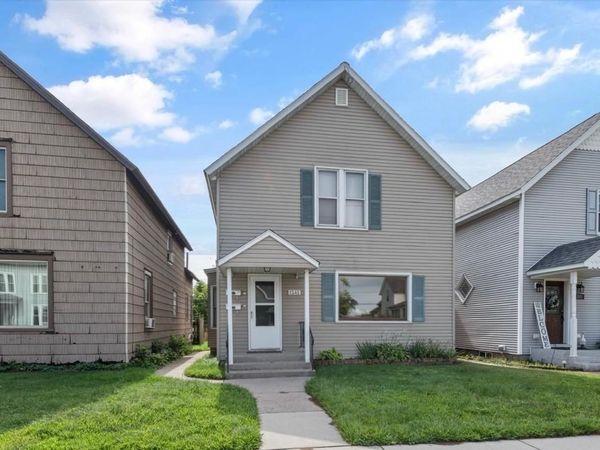 1345 MERRYMAN STREET, Marinette, WI 54143
