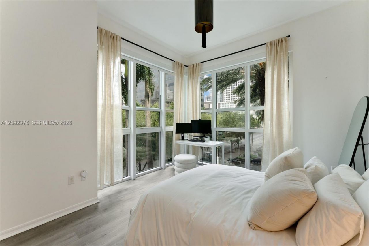 951 Brickell Ave, Unit 201, Miami, FL 33131 Photo