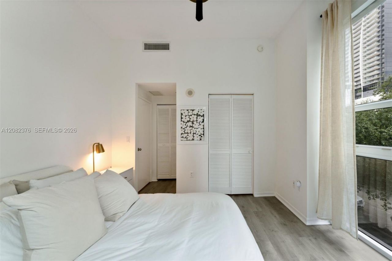 951 Brickell Ave, Unit 201, Miami, FL 33131 Photo