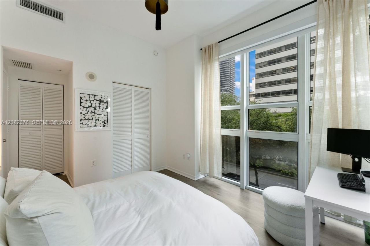 951 Brickell Ave, Unit 201, Miami, FL 33131 Photo