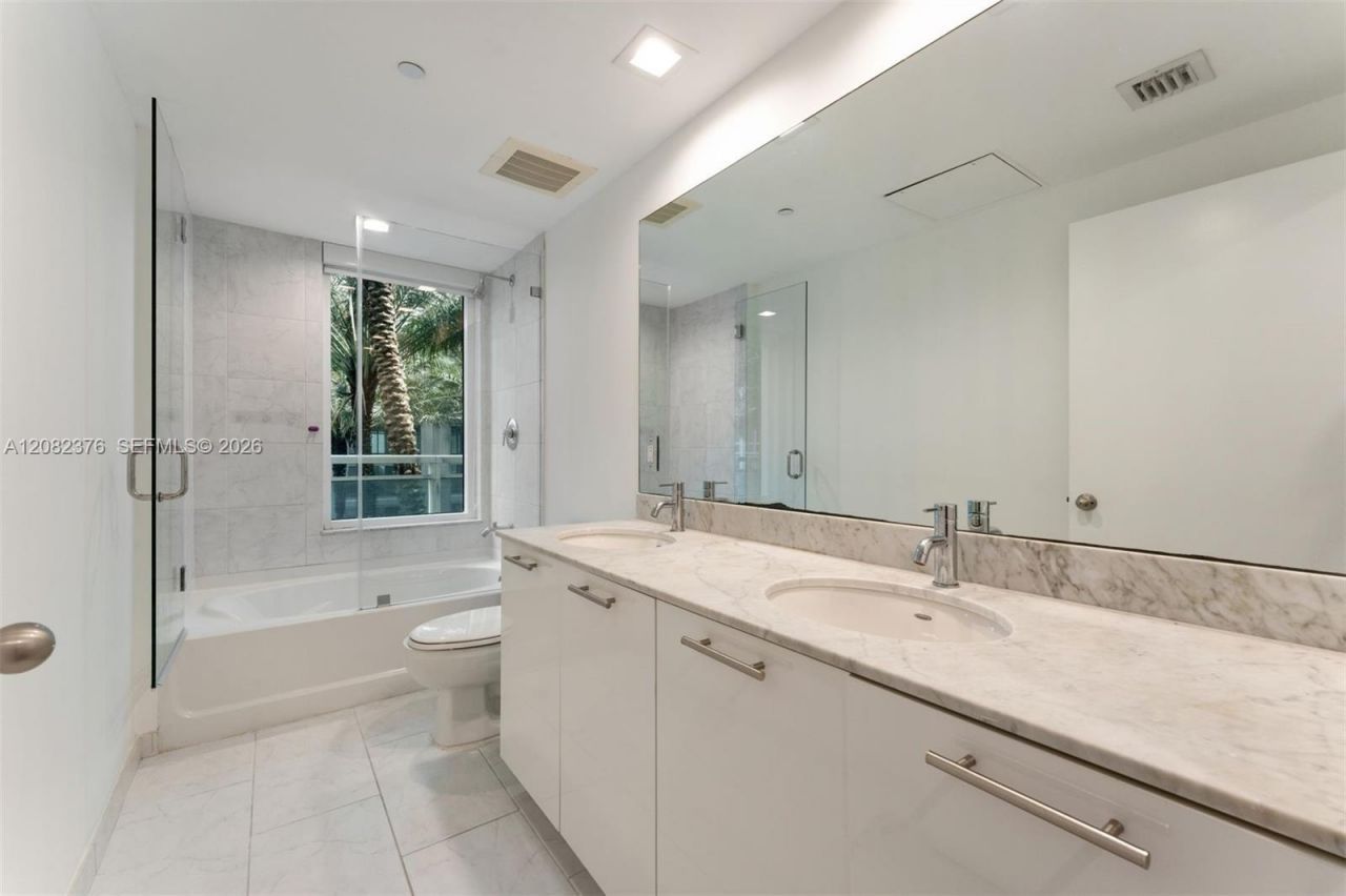 951 Brickell Ave, Unit 201, Miami, FL 33131 Photo