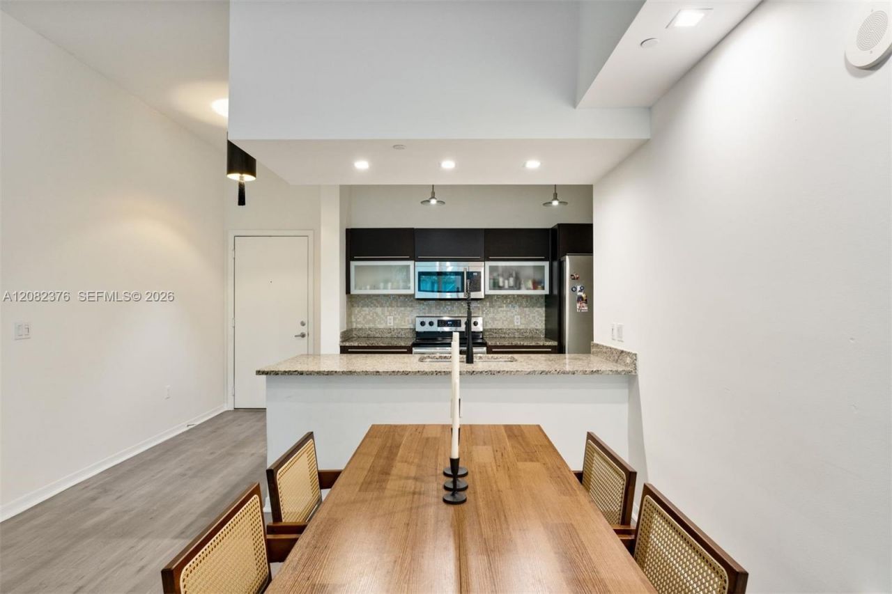 951 Brickell Ave, Unit 201, Miami, FL 33131 Photo