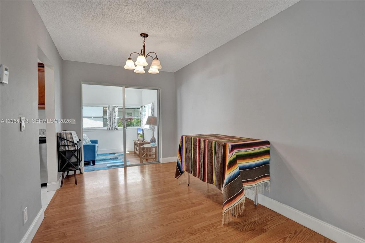 2083 SW 13th Ave, Boynton Beach, FL 33426 Photo