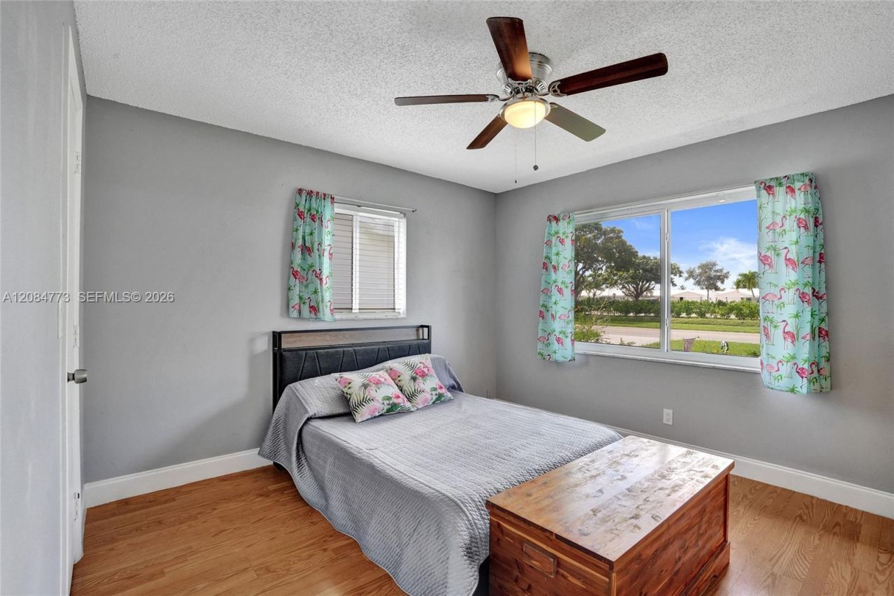 2083 SW 13th Ave, Boynton Beach, FL 33426 Photo