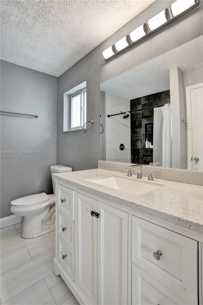 2083 SW 13th Ave, Boynton Beach, FL 33426 Photo