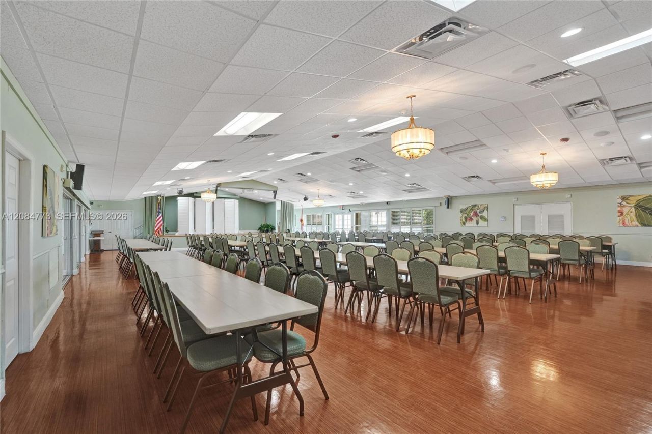 2083 SW 13th Ave, Boynton Beach, FL 33426 Photo