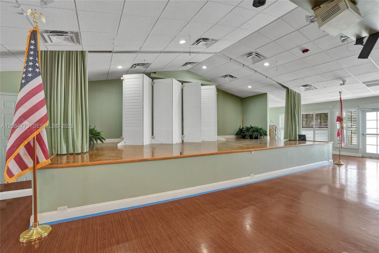 2083 SW 13th Ave, Boynton Beach, FL 33426 Photo