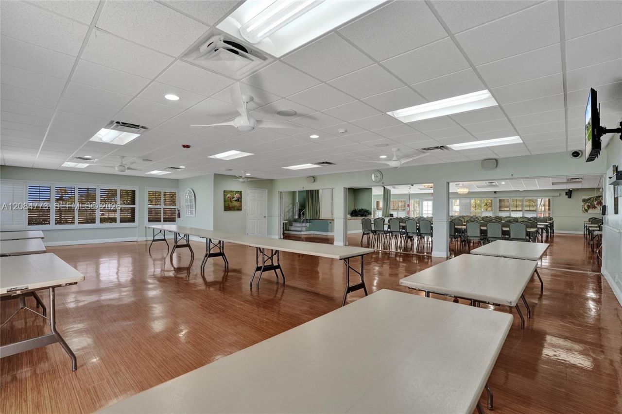 2083 SW 13th Ave, Boynton Beach, FL 33426 Photo